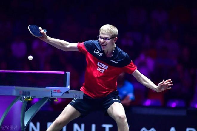 温网决赛成 温网决赛成