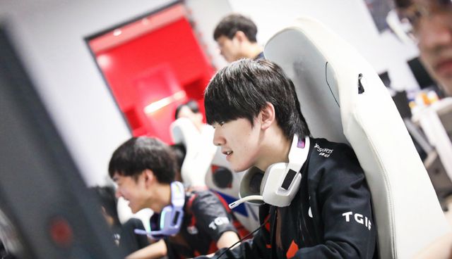 汤普森和斯 汤普森和斯