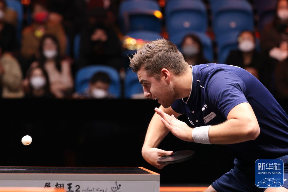 以半步停 以半步停